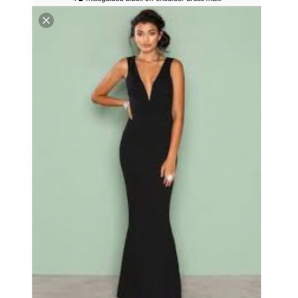 Missguided Plunge Neck Black Maxi